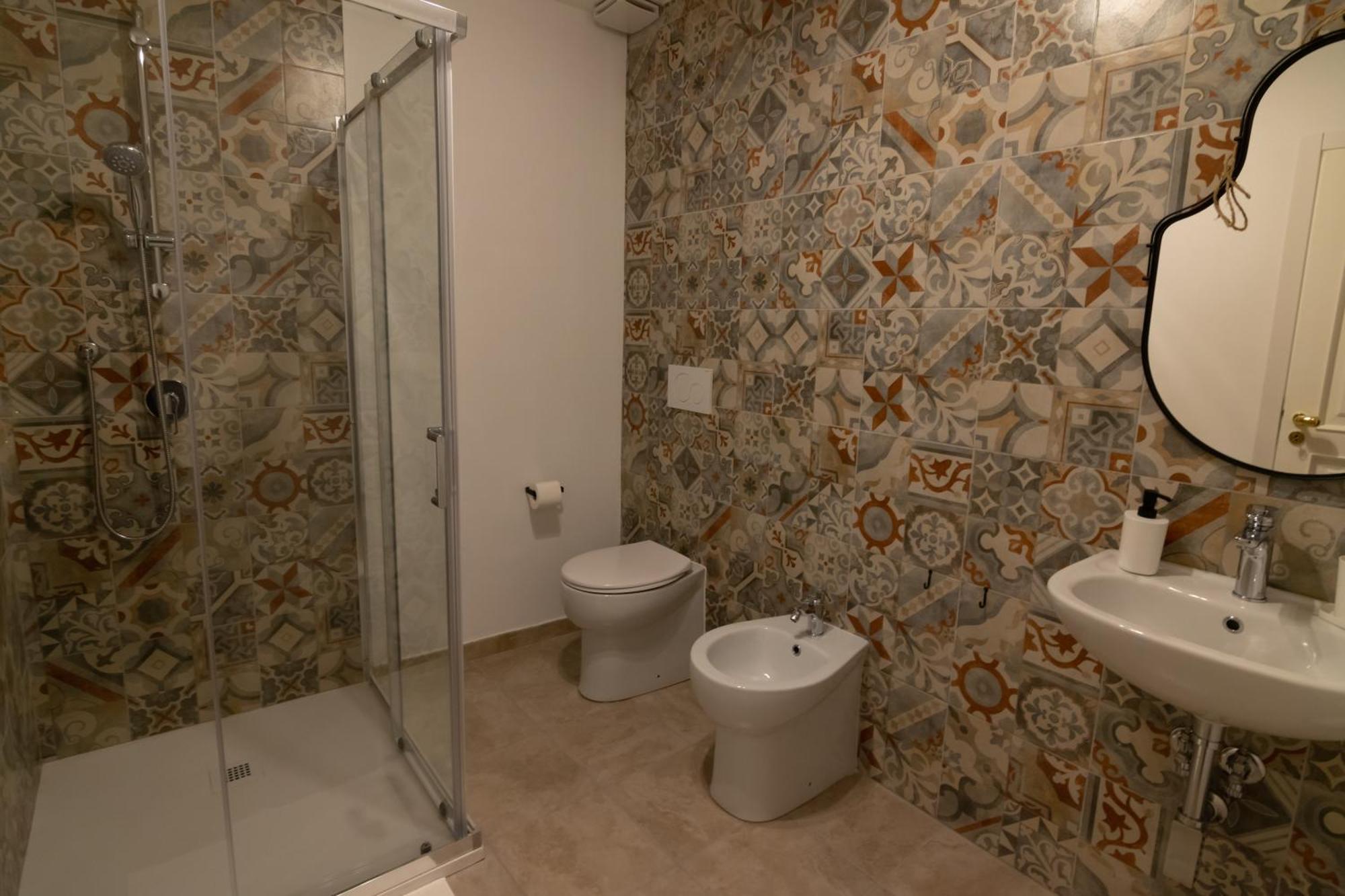 R-Home Exclusive Rooms Katánie Exteriér fotografie
