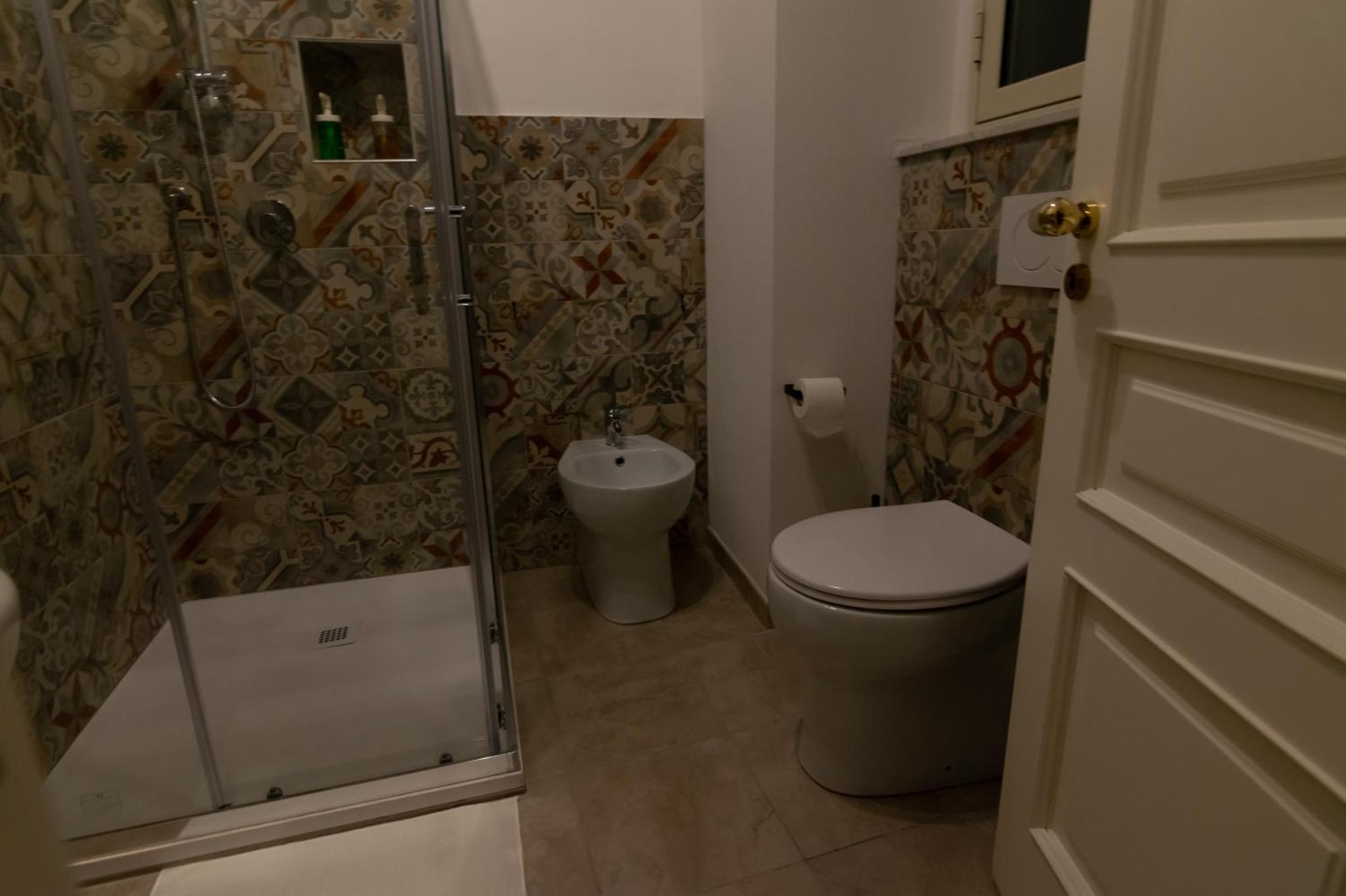 R-Home Exclusive Rooms Katánie Exteriér fotografie